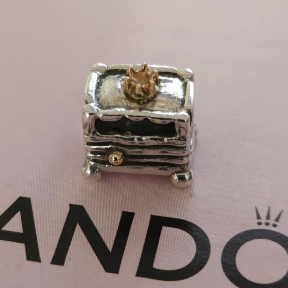 Auth Pandora *RETIRED* Sterling Silver & 14k Princess and the Pea Charm 790320 - Picture 2 of 15